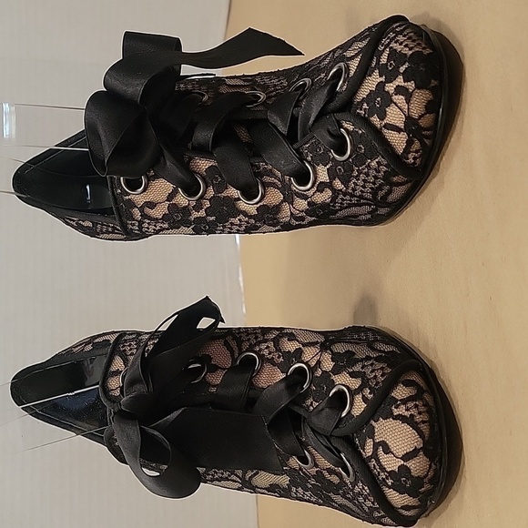 Beverly Feldman, Size 8.5, Nude Black Lace High Heel Booties with Satin Laces - Picture 5 of 9